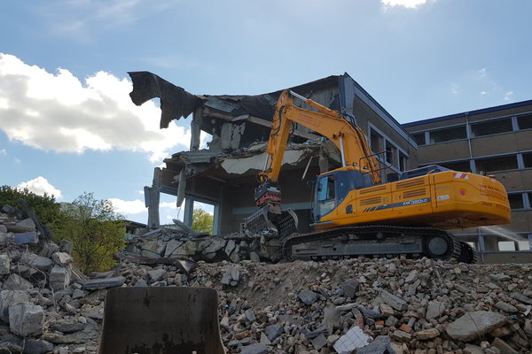 20190513_114411 Technische School Leeuwarden sloop.jpg 