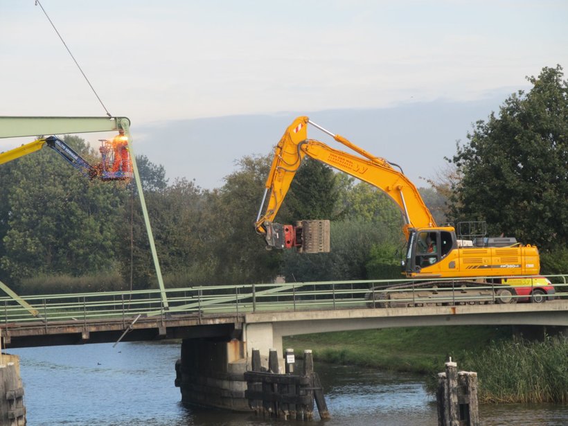 Marknesserweg brug 12 fototoestel Addnoice_lr.jpg